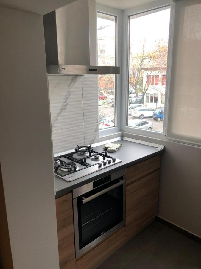 Page1 Ultracentral Apartament 트르고비슈테 외부 사진