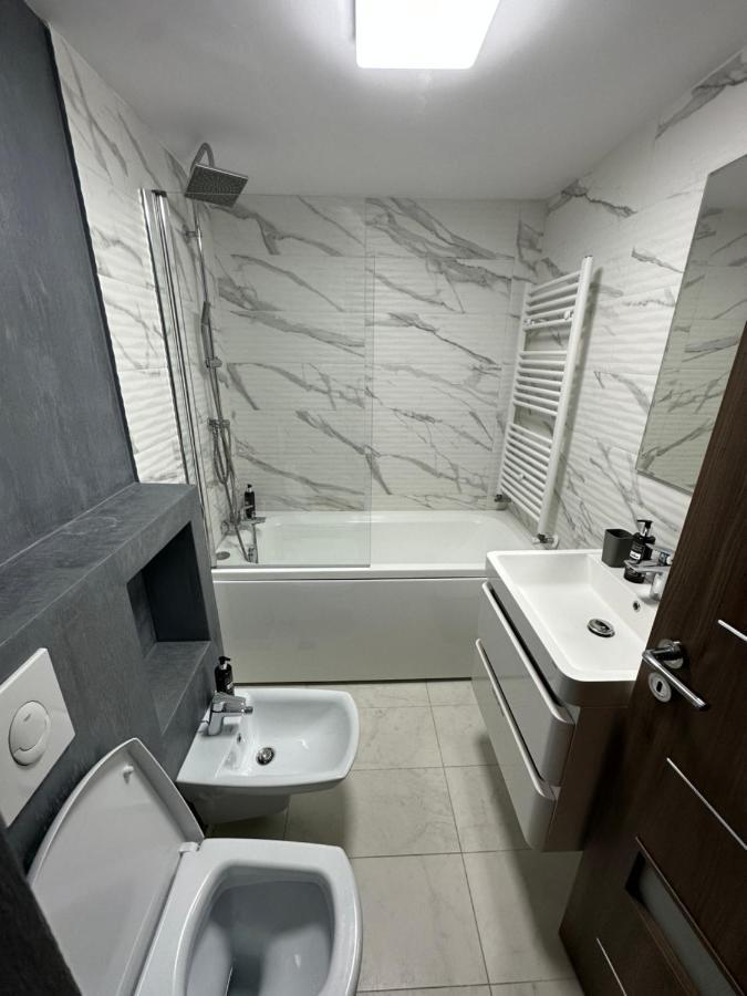 Page1 Ultracentral Apartament 트르고비슈테 외부 사진
